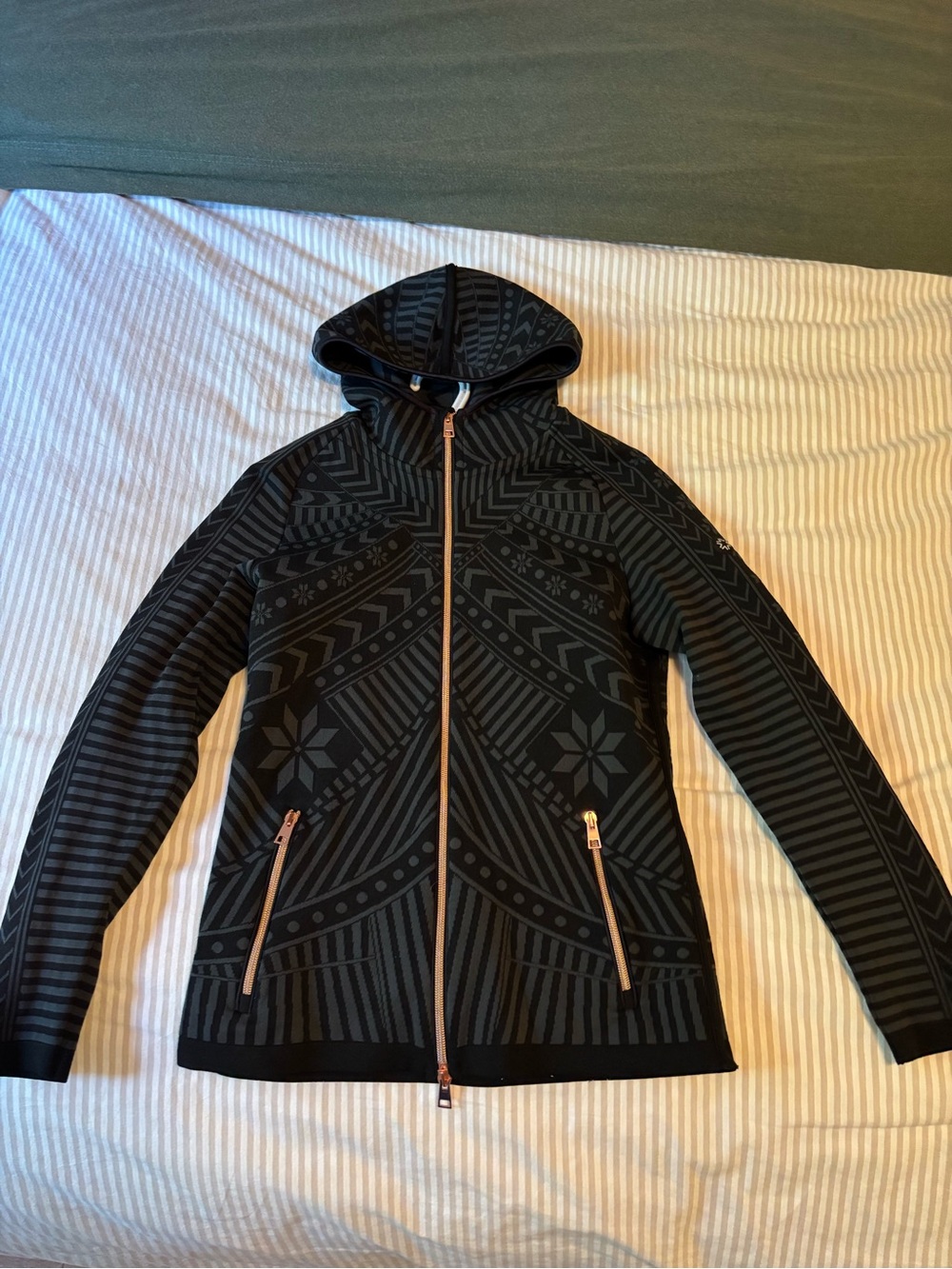 Women's Black Patterned Hooded Zip-Up Jacket
